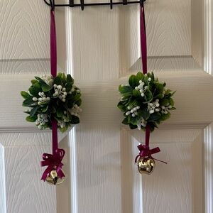 Vintage Plastic Mistletoe